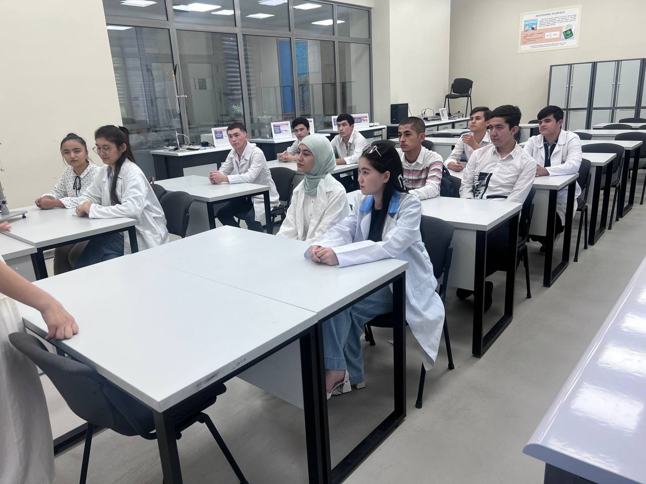 Toshkent arxitektura-qurilish universitetida "Dolzarb 90 kun" loyihasi doirasida "Amaliy fizika laboratoriyasi" va "Amaliy kimyo laboratoriyasi" to'garaklari davom etmoqda