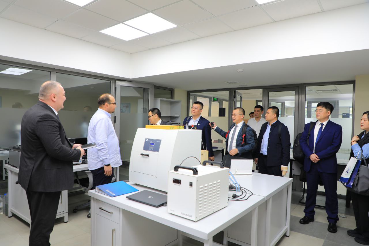 Toshkent arxitektura-qurilish universitetiga Xitoy harbiy muhandislik sohasining vakillari tashrif buyurdi