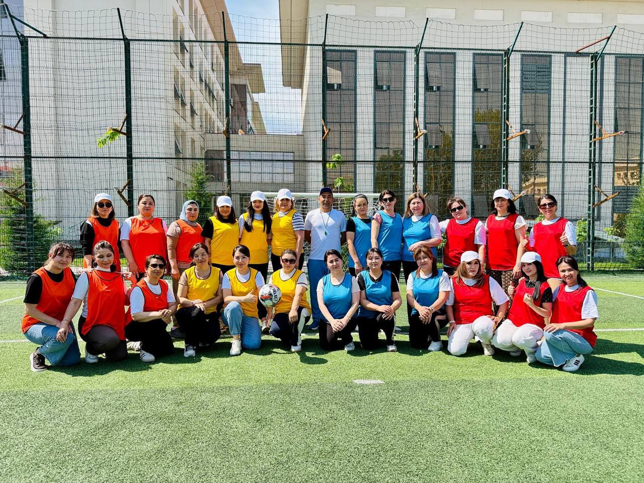 Toshkent arxitektura-qurilish universitetida "Sogʻlom turmush tarzi - toʻgʻri yashash ramzi" mavzusida ayollar oʻrtasida "Futbol" sport turi musobaqasi boʻlib oʻtdi