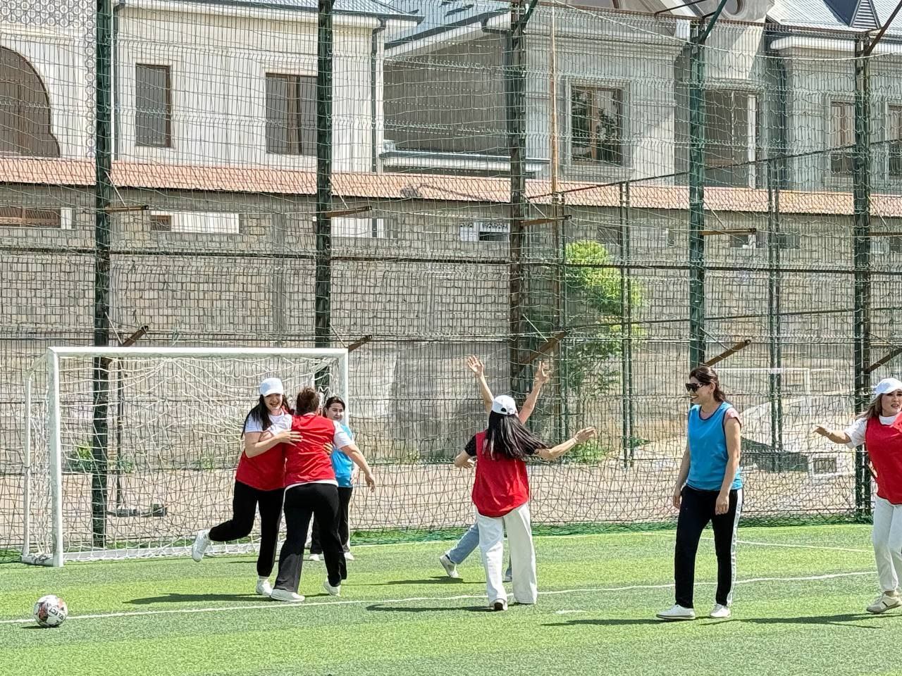 Toshkent arxitektura-qurilish universitetida "Sogʻlom turmush tarzi - toʻgʻri yashash ramzi" mavzusida ayollar oʻrtasida "Futbol" sport turi musobaqasi boʻlib oʻtdi