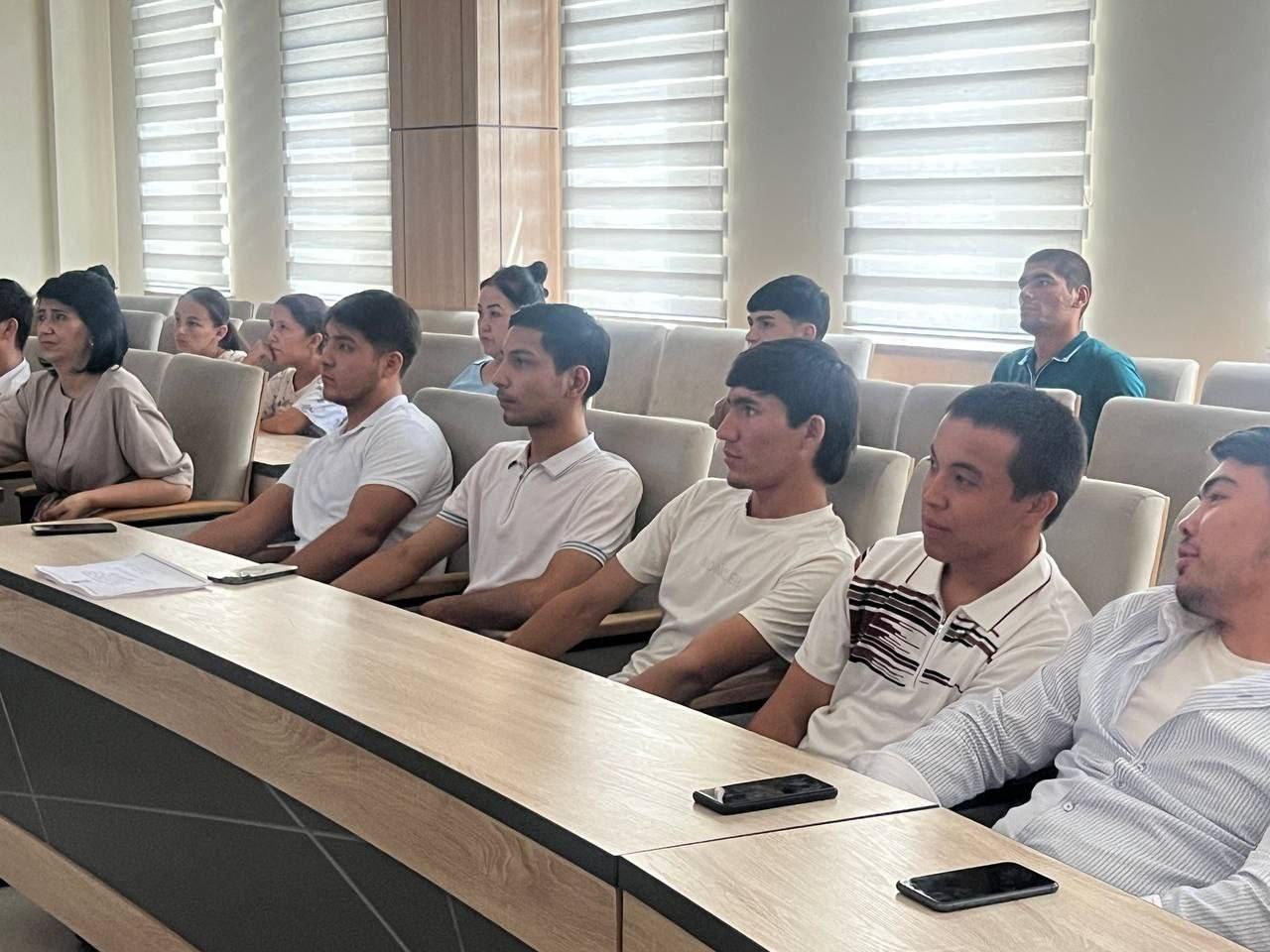 Toshkent arxitektura-qurilish universitetida "Dolzarb 90 kun" loyihasi doirasida kino kechasi o'tkazildi