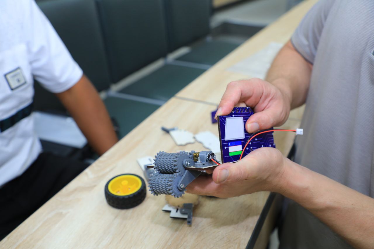Toshkent arxitektura-qurilish universiteti Ginnes rekordi uchun robot yaratish bo‘yicha tayyorgarlikni boshladi
