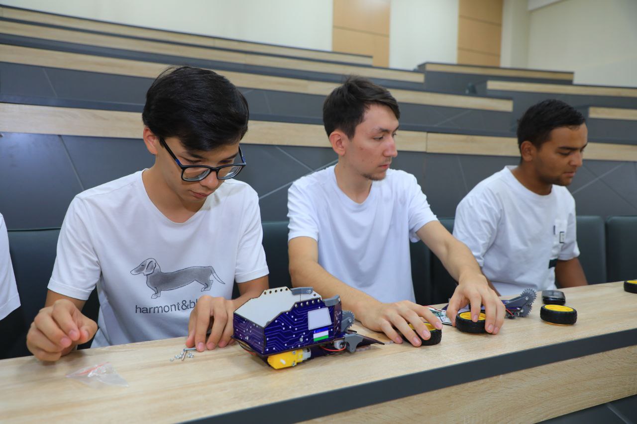 Toshkent arxitektura-qurilish universiteti Ginnes rekordi uchun robot yaratish bo‘yicha tayyorgarlikni boshladi