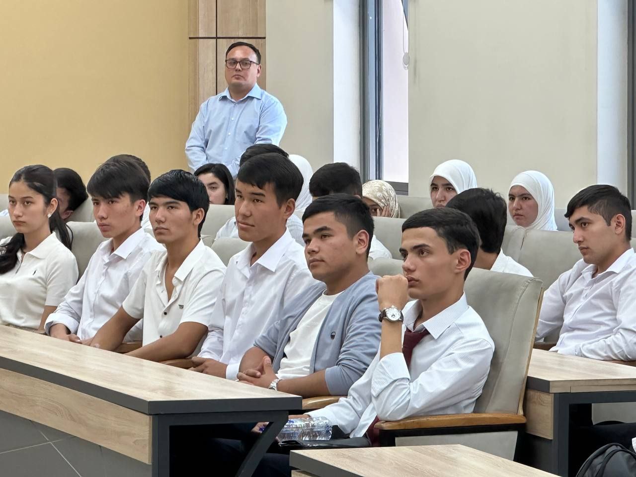 “Korrupsiya – kelajakka tahdid” mavzusida davra suxbati tashkil etildi