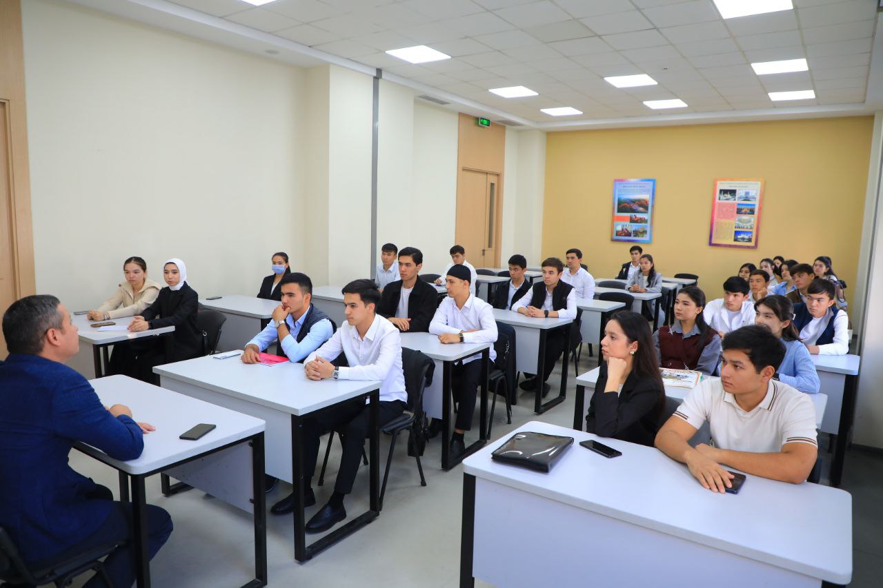 Toshkent arxitektura-qurilish universitetining strategik rivojlantirish bo‘yicha birinchi prorektori A.Abdukarimov Student Union faollari bilan ochiq muloqot shaklidagi davra suhbatini o‘tkazdi