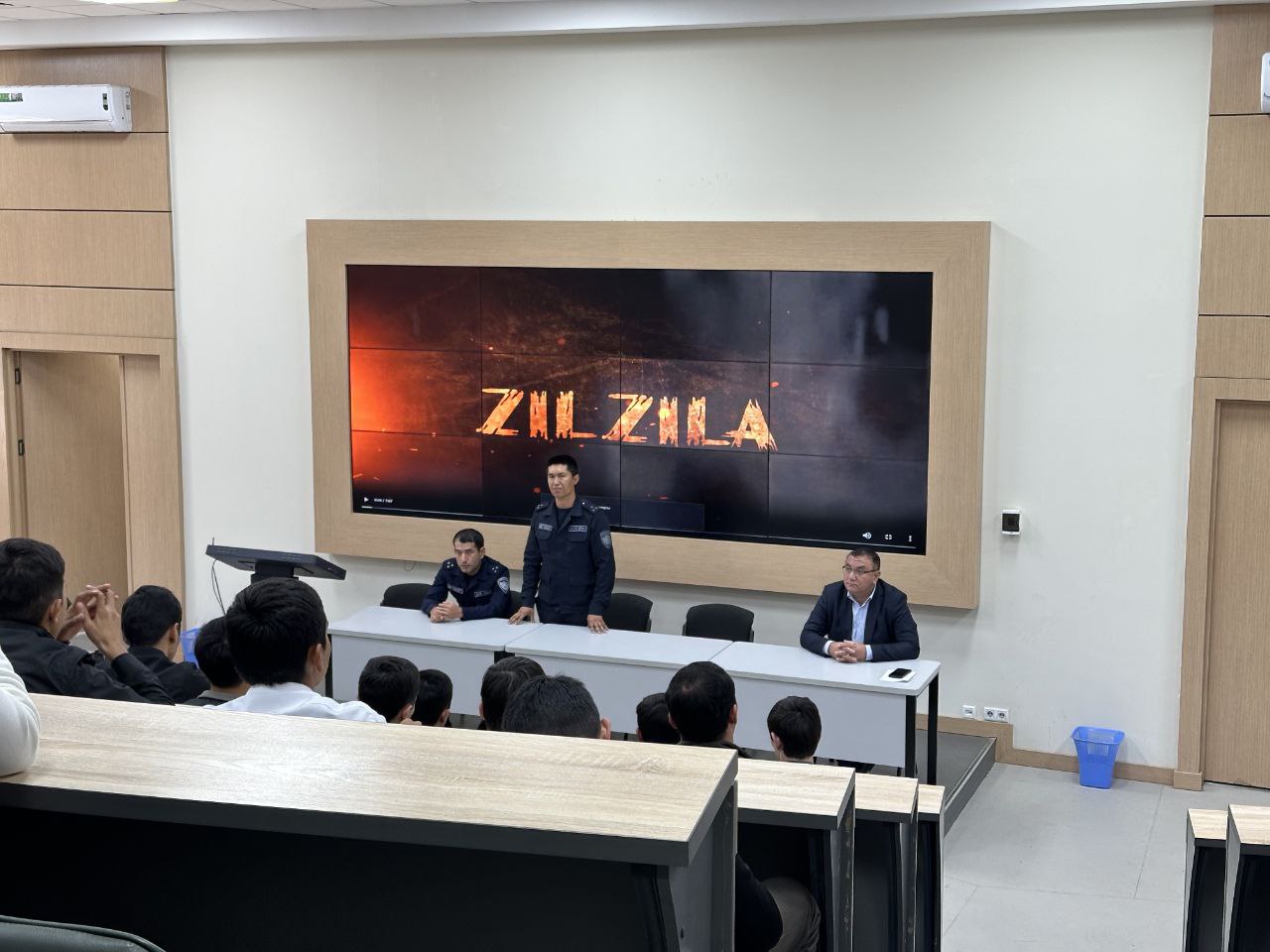 Toshkent arxitektura-qurilish universitetida Fuqaro va mehnat muhofazasi bo‘limi hamda Yunusobod tuman Favqulodda vaziyatlar bo‘limi xodimlari hamkorligida maxsus-taktik o‘quv mashg‘uloti o‘tkazildi