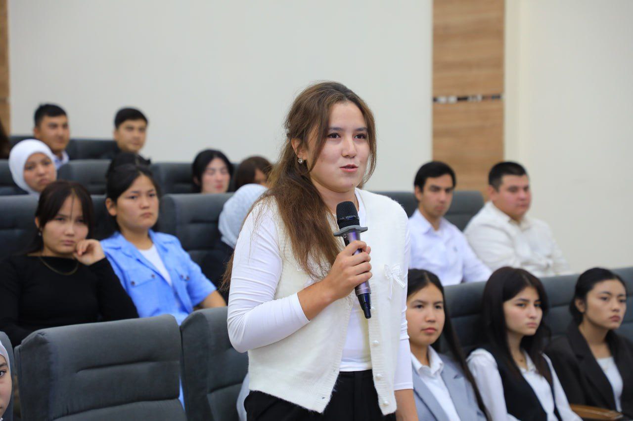 "Rektor va yoshlar uchrashuvi"