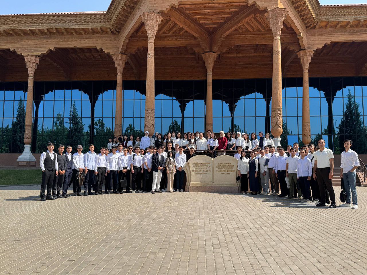 Toshkent arxitektura-qurilish universiteti talabalari Oʻzbekiston tarixi davlat muzeyida boʻldilar