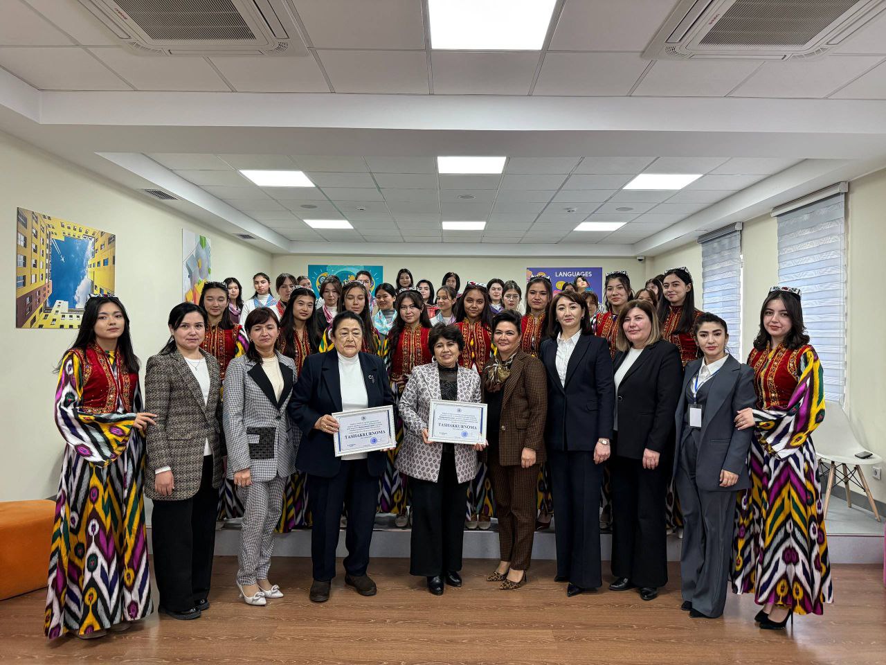 Toshkent arxitektura-qurilish universitetida Xotin-qizlar maslahat kengashi tomonidan “Bizning umumiy uyimiz” mavzusida obro-e’tiborga ega bo‘lgan shaxslar, namunali oilalarni jalb etgan holda uchrashuv tashkil etildi