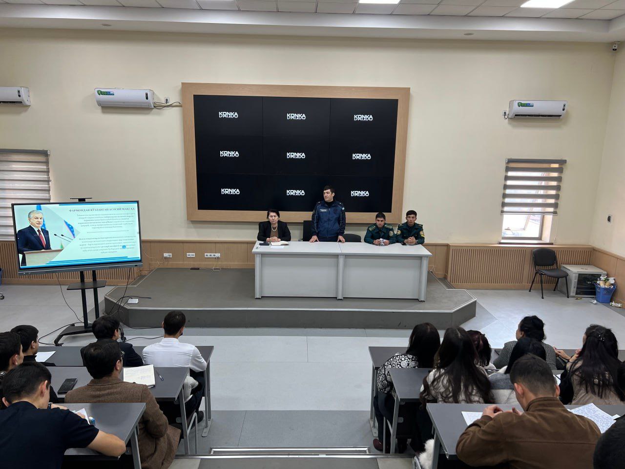 Toshkent arxitektura-qurilish universitetida “Yoshlarning manaviy-ahloqiy holatiga taʼsir koʻrsatuvchi huquqbuzarlik, giyohvandlik, axloqsizlik” kabi muommalarni bartaraf etishning samarali yoʻllari boʻyicha tadbir oʻtkazildi