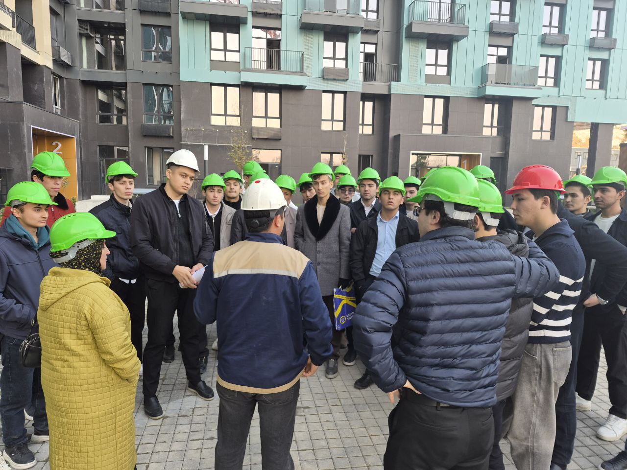 Toshkent arxitektura-qurilish universiteti talabalari ʻʻSoy bo'yiʼʼ qurilish obʼektiga tashrif buyurishdi