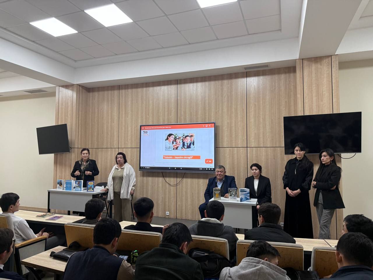 “Ustozim – hayotim chirogʻi” mavzusida tadbir boʻlib oʻtdi