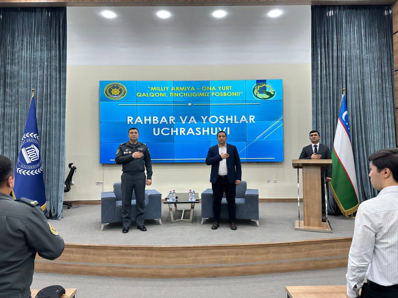 Rahbar va yoshlar uchrashuvi