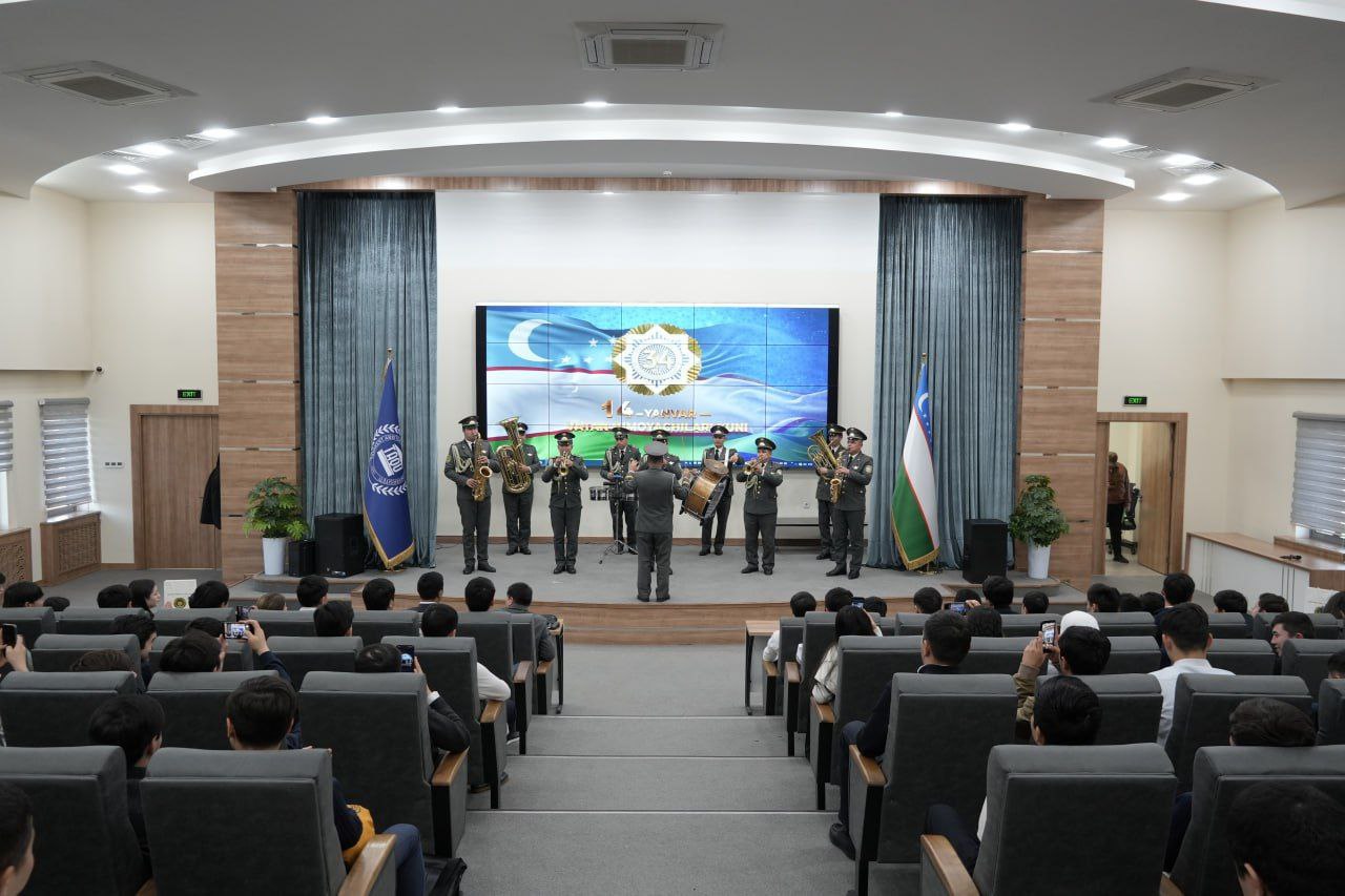 Rahbar va yoshlar uchrashuvi