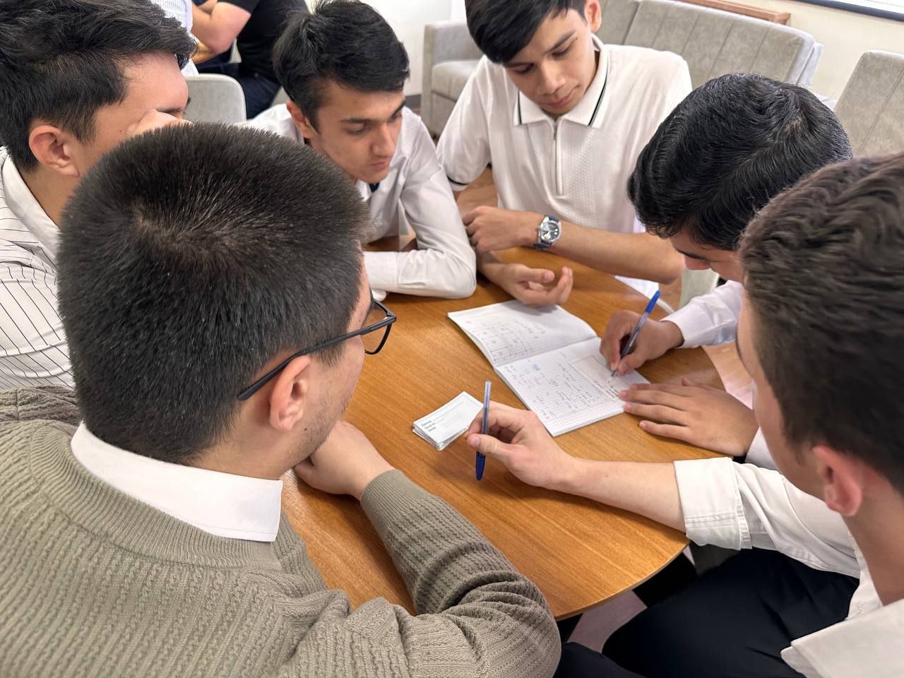 Toshkent arxitektura-qurilish universitetida “Zakovat” intellektual o‘yini tashkillashtirildi