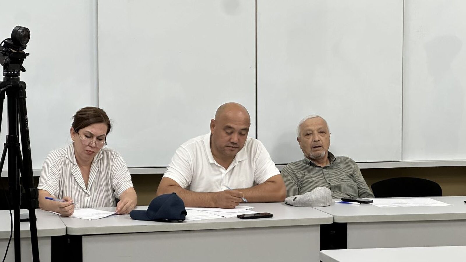 TAQUda tasdiqlangan jadval asosida texnikumni muvofaqqiyatli tamomlagan bitiruvchilarga imtihon(suhbat)lar bo‘lib o‘tmoqda