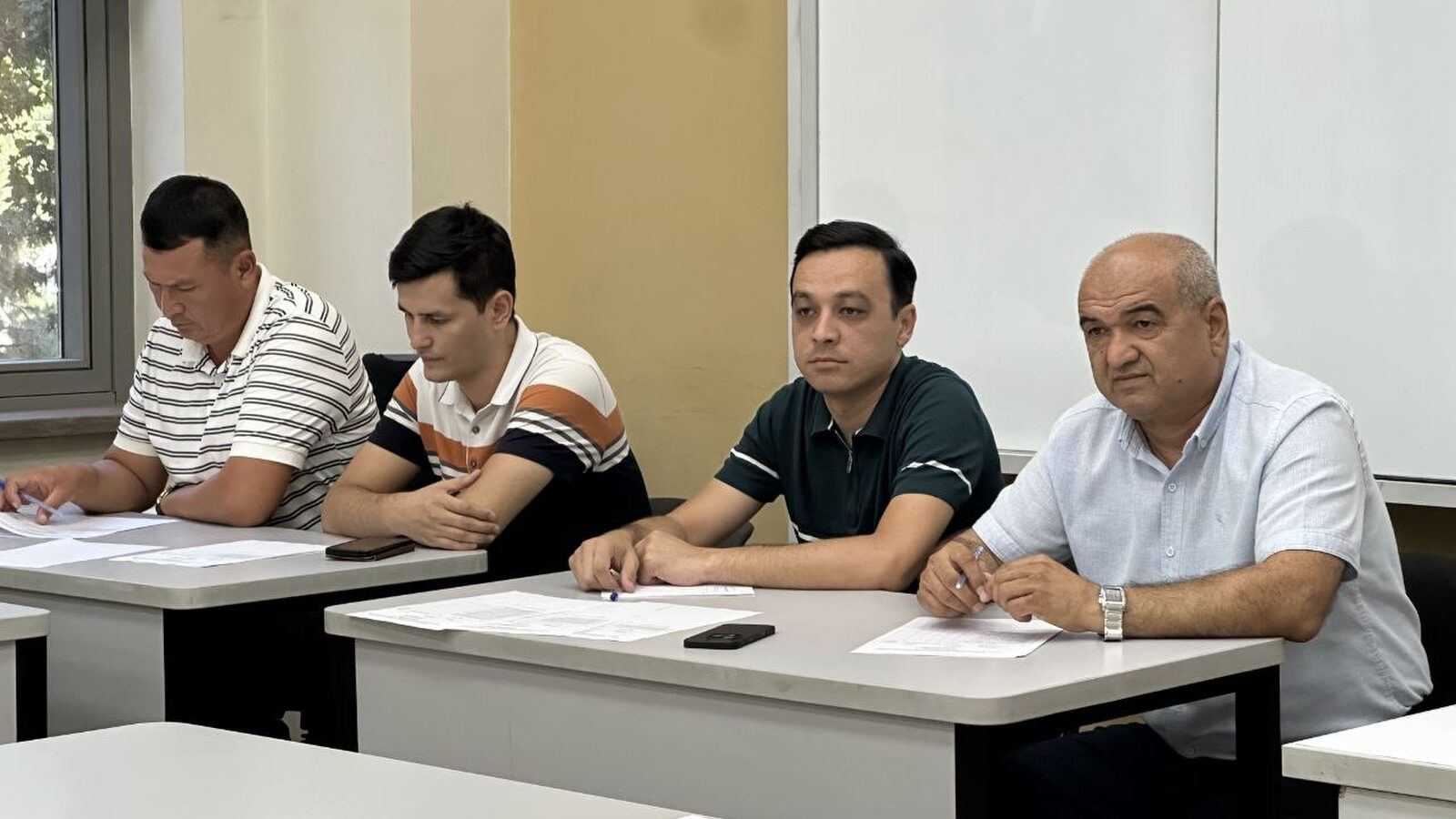 TAQUda tasdiqlangan jadval asosida texnikumni muvofaqqiyatli tamomlagan bitiruvchilarga imtihon(suhbat)lar bo‘lib o‘tmoqda
