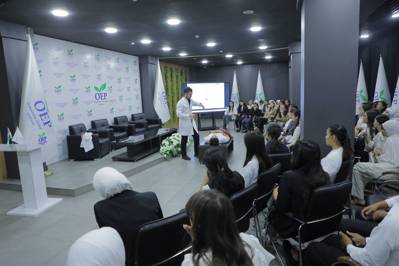 Yosh ekologlar amaliy mashg‘ulotlarda bilim va ko‘nikmalar mustahkamlandi